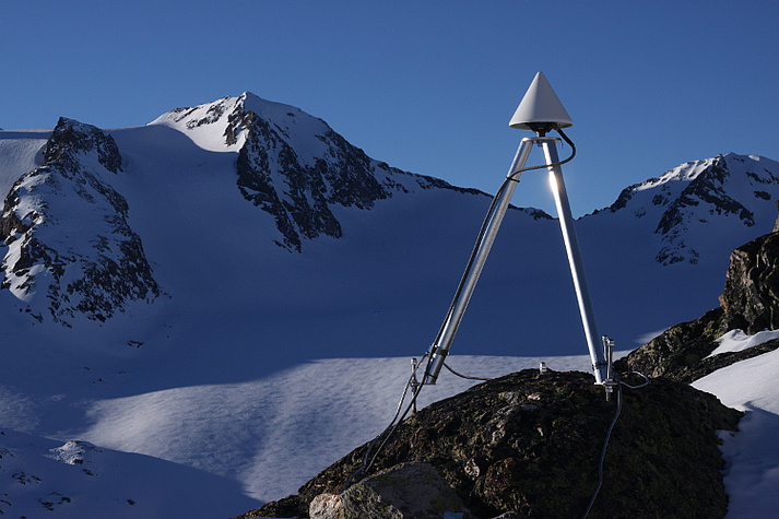 Permanent GNSS station at the Schwarzkögele, in operation since 2010
